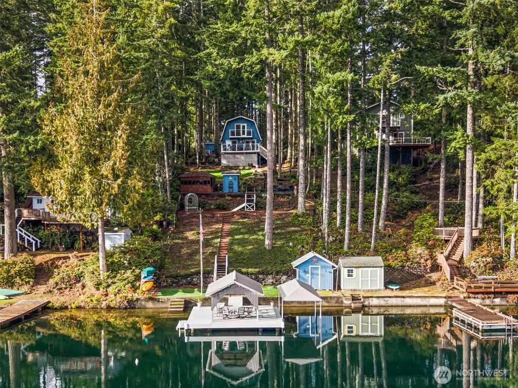 2800 E Phillips Lake Loop Road, Shelton, WA 98584