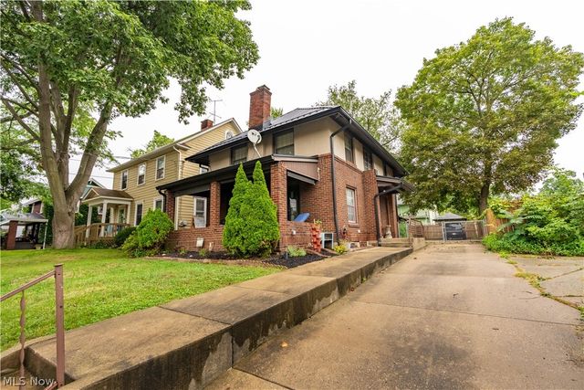 1912 Kirk Court NW, Canton, OH 44709