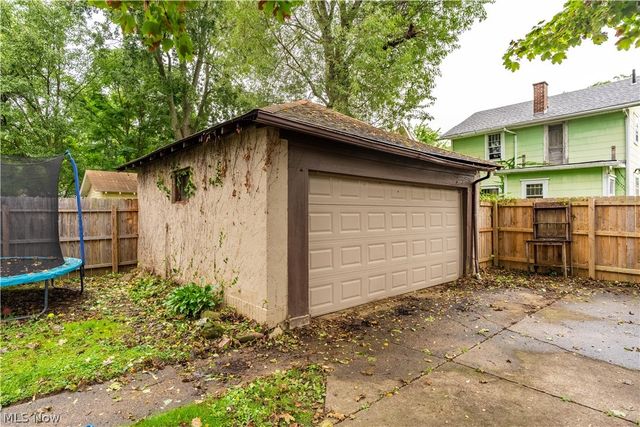 1912 Kirk Court NW, Canton, OH 44709