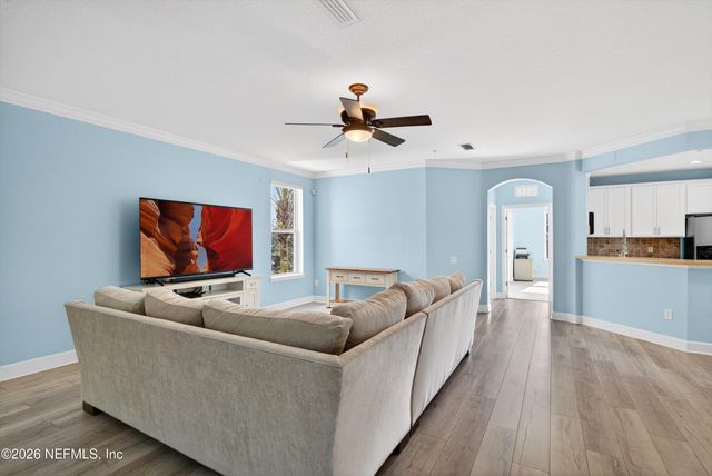 4480 DEERWOOD LAKE Parkway 432, Jacksonville, FL 32216