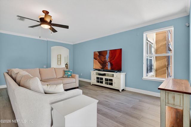 4480 DEERWOOD LAKE Parkway 432, Jacksonville, FL 32216