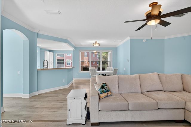 4480 DEERWOOD LAKE Parkway 432, Jacksonville, FL 32216