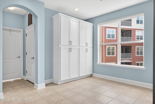 4480 DEERWOOD LAKE Parkway 432, Jacksonville, FL 32216