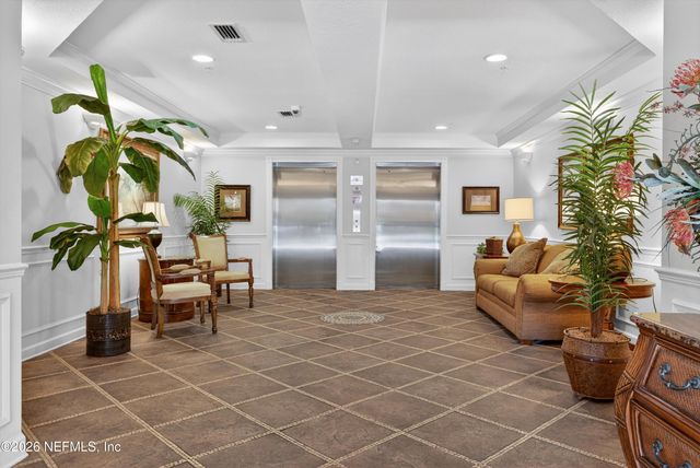 4480 DEERWOOD LAKE Parkway 432, Jacksonville, FL 32216