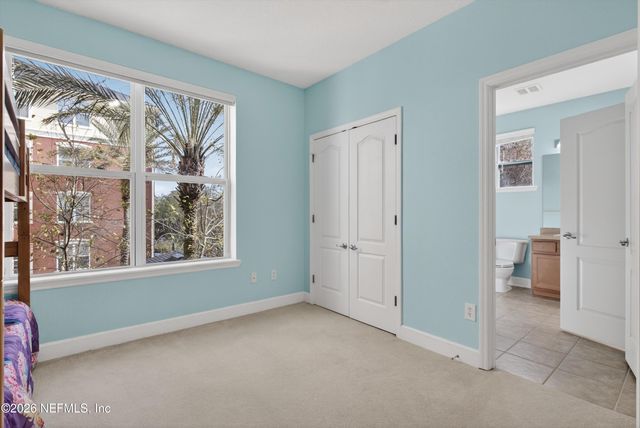 4480 DEERWOOD LAKE Parkway 432, Jacksonville, FL 32216