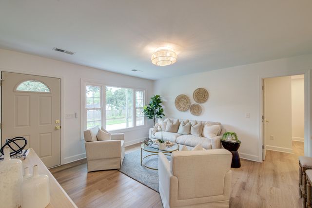 2660 Orchid Avenue, North Charleston, SC 29405