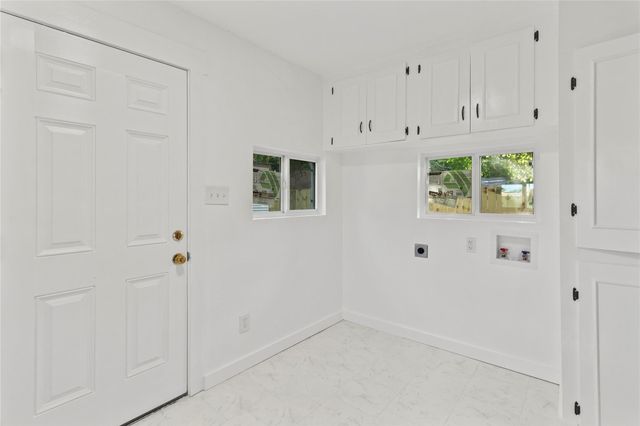 807 Aron Street, Baytown, TX 77520