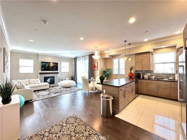 342 Myrtle 201, Glendale, CA 91203