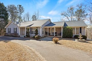 132 Englewood Drive, Inman, SC 29349