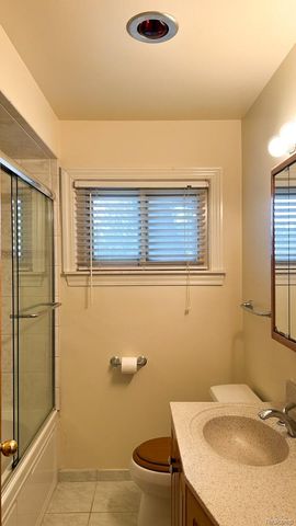 21810 Stratford Street W, Oak Park, MI 48237