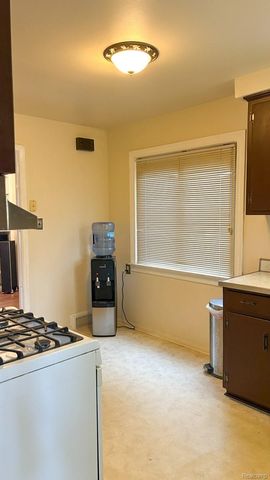 21810 Stratford Street W, Oak Park, MI 48237