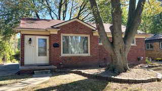 21810 Stratford Street W, Oak Park, MI 48237
