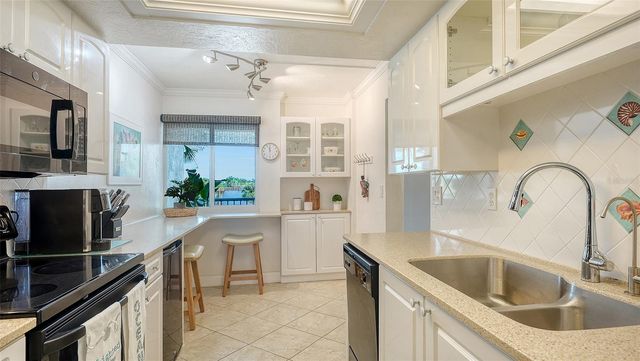 625 BEACH ROAD 301, Sarasota, FL 34242