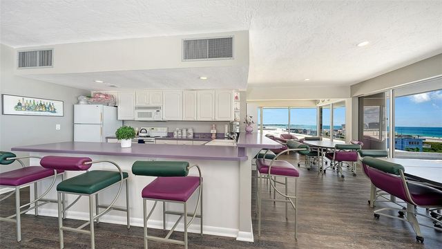 625 BEACH ROAD 301, Sarasota, FL 34242