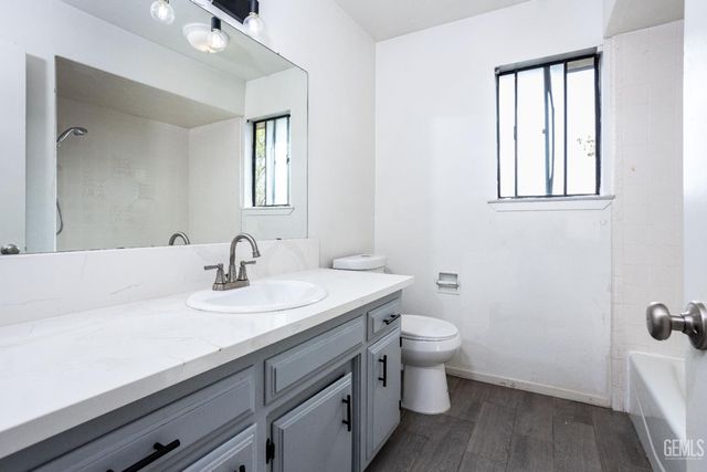 2705 Puder Street, Bakersfield, CA 93306