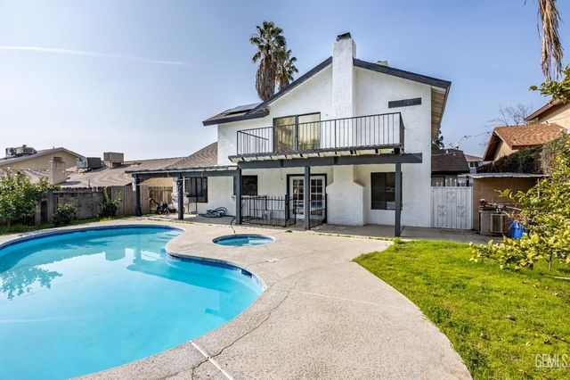 2705 Puder Street, Bakersfield, CA 93306