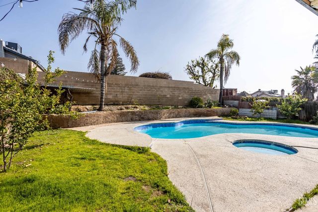 2705 Puder Street, Bakersfield, CA 93306