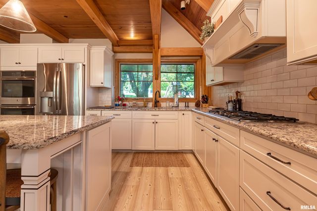 1165 Lake Shore Drive North Drive, Goreville, IL 62995