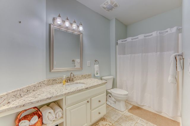 9 Blueberry Hill Rd Unit 8, Plymouth, NH 03264