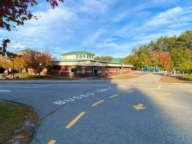 9 Blueberry Hill Rd Unit 8, Plymouth, NH 03264