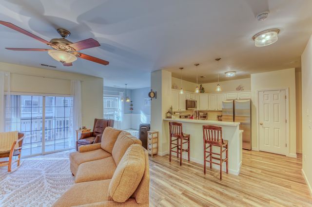 9 Blueberry Hill Rd Unit 8, Plymouth, NH 03264