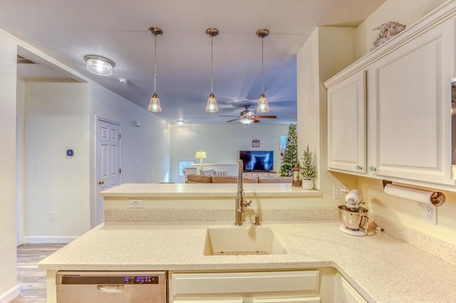 9 Blueberry Hill Rd Unit 8, Plymouth, NH 03264