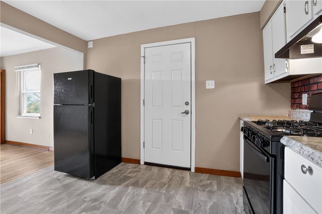 1104 Porter St, Mckeesport, PA 15132