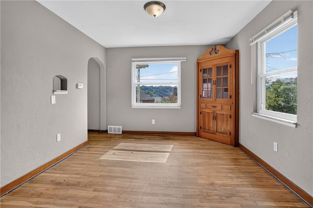 1104 Porter St, Mckeesport, PA 15132