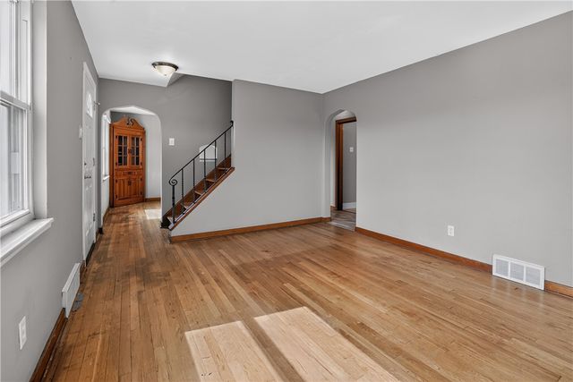 1104 Porter St, Mckeesport, PA 15132