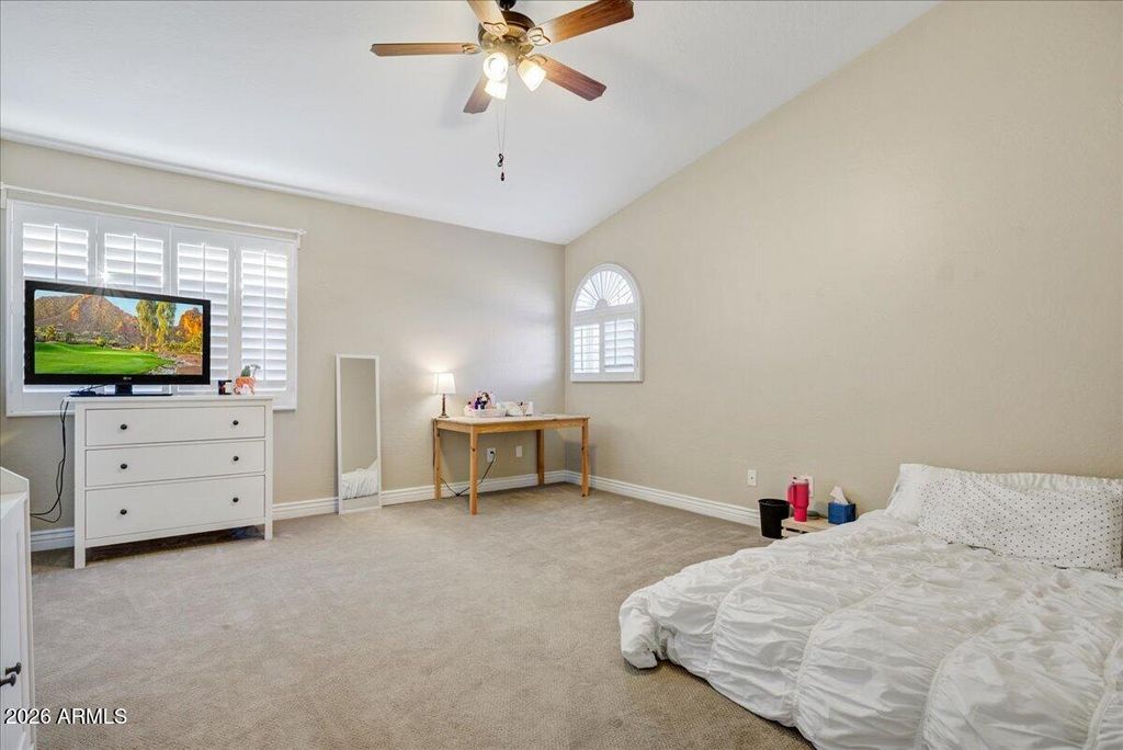 Image 14 of property listing at 5721 W MARIPOSA GRANDE Lane, Glendale, AZ 85310