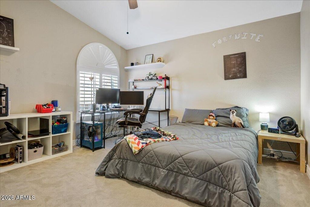 Image 16 of property listing at 5721 W MARIPOSA GRANDE Lane, Glendale, AZ 85310