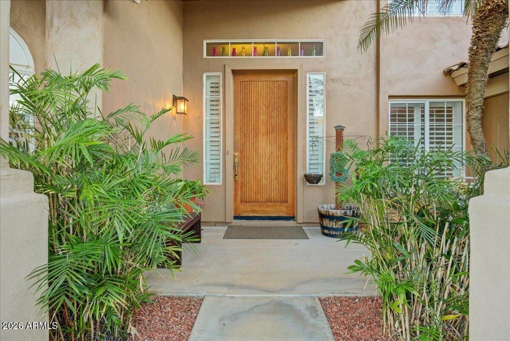 Image 2 of property listing at 5721 W MARIPOSA GRANDE Lane, Glendale, AZ 85310