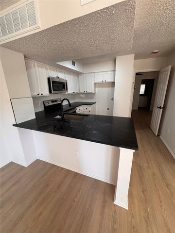 2305 Basil Drive D108, Arlington, TX 76006