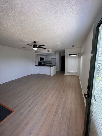2305 Basil Drive D108, Arlington, TX 76006