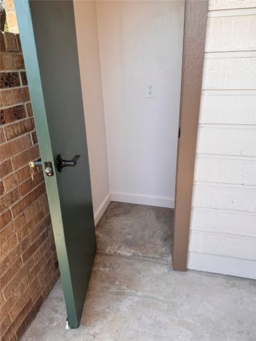 2305 Basil Drive D108, Arlington, TX 76006