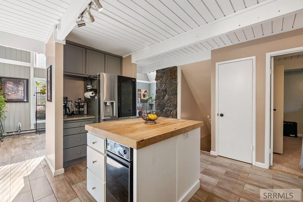 Image 18 of property listing at 493 N 4154 E, Rigby, ID 83442