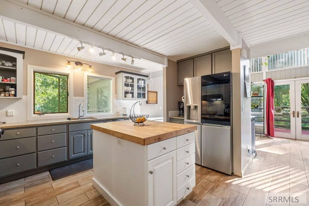 Image 20 of property listing at 493 N 4154 E, Rigby, ID 83442