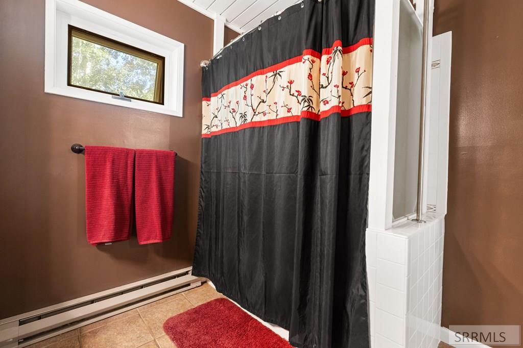 Image 24 of property listing at 493 N 4154 E, Rigby, ID 83442