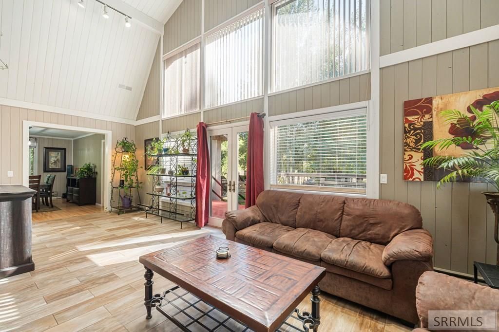 Image 3 of property listing at 493 N 4154 E, Rigby, ID 83442