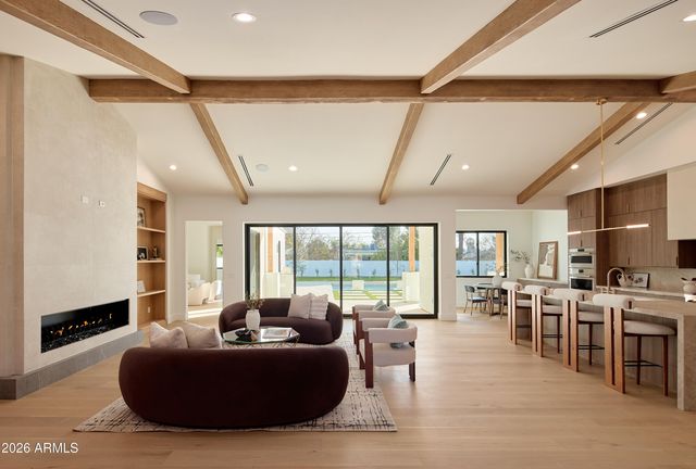 2901 E PIERSON Street, Phoenix, AZ 85016