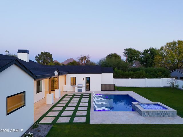 2901 E PIERSON Street, Phoenix, AZ 85016