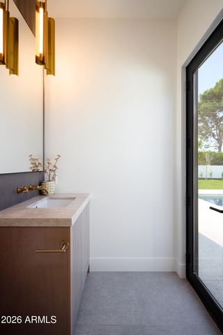 2901 E PIERSON Street, Phoenix, AZ 85016