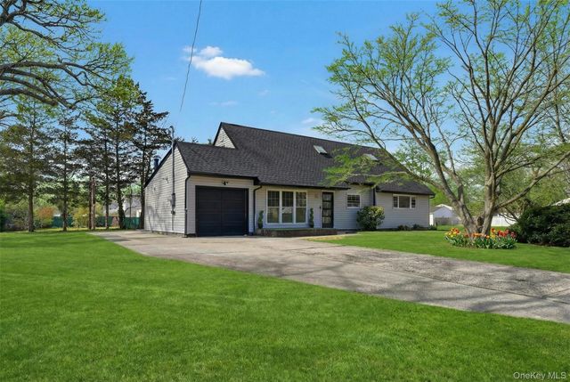 56 Pennaquid Road, Coram, NY 11727