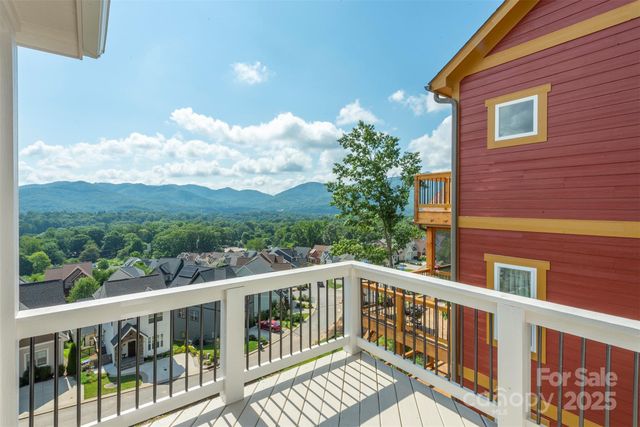 273 Mount Allen Heights, Black Mountain, NC 28711