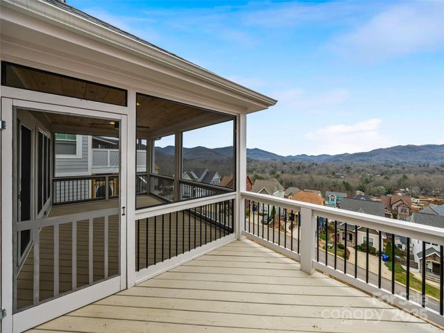 273 Mount Allen Heights, Black Mountain, NC 28711