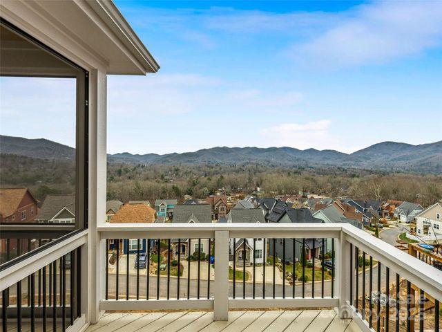 273 Mount Allen Heights, Black Mountain, NC 28711
