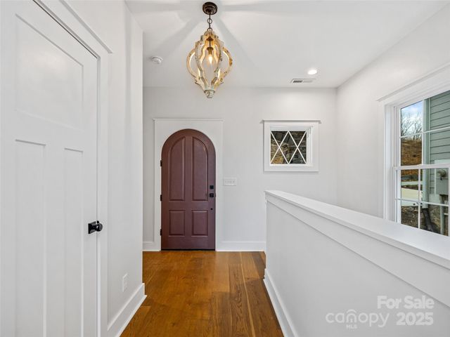 273 Mount Allen Heights, Black Mountain, NC 28711