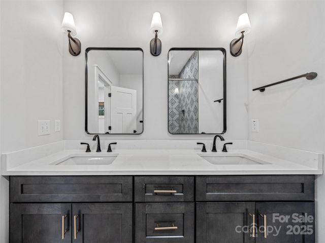 273 Mount Allen Heights, Black Mountain, NC 28711