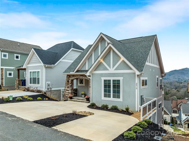 273 Mount Allen Heights, Black Mountain, NC 28711