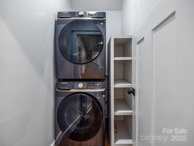 273 Mount Allen Heights, Black Mountain, NC 28711